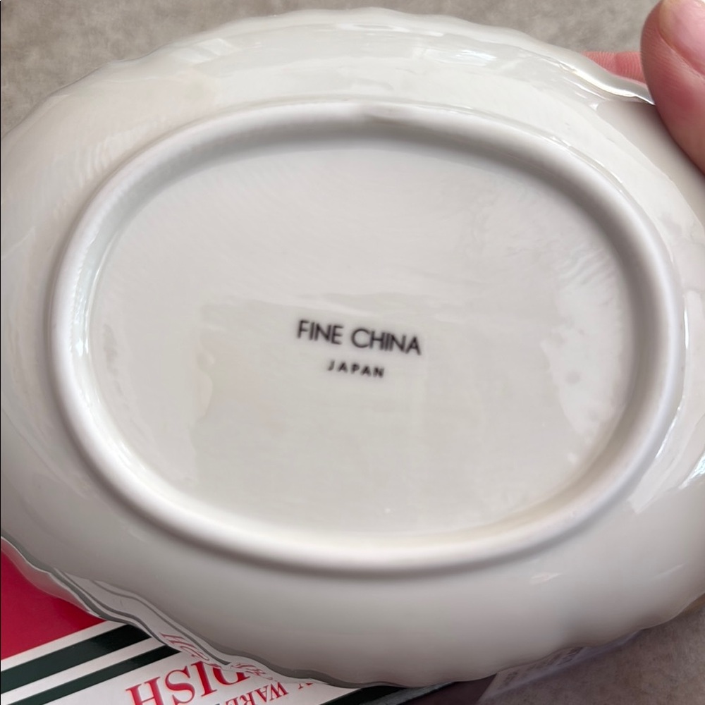 New Vintage Christmas Bon Bon Dish - Picture 3 of 3